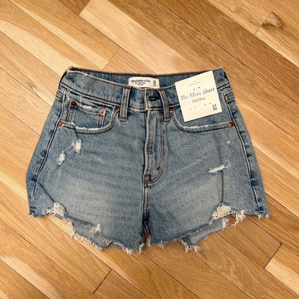 *LAST CHANCE* NWT Abercrombie Curve Love Mom Shorts